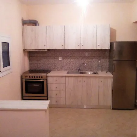 Alexandros Apartment *